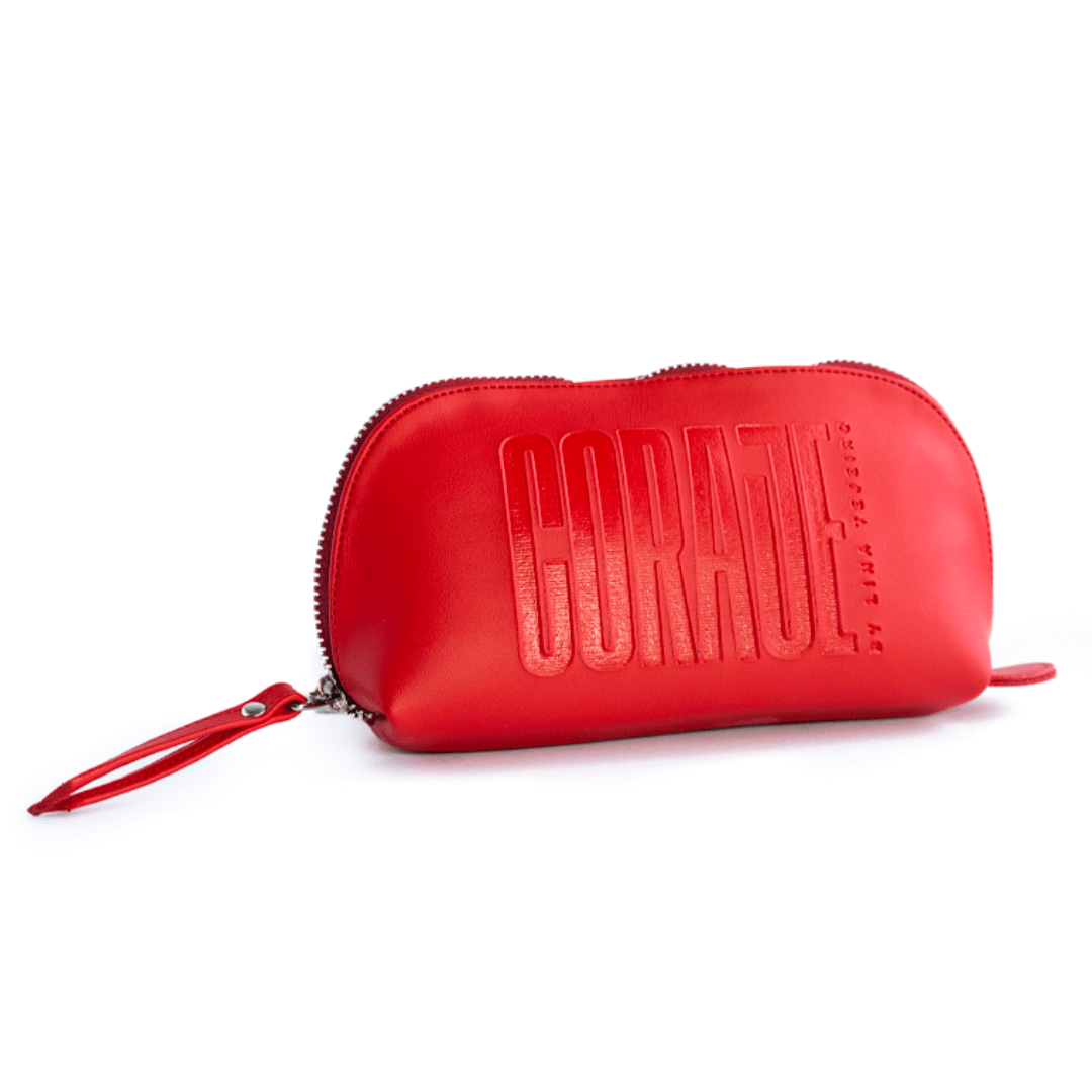 Cosmetiquera compacta y práctica, abierta mostrando productos de cuidado de la piel en su interior. Perfecta para transportar tus esenciales de belleza y mantener tu rutina diaria fresca y organizada en cualquier lugar.